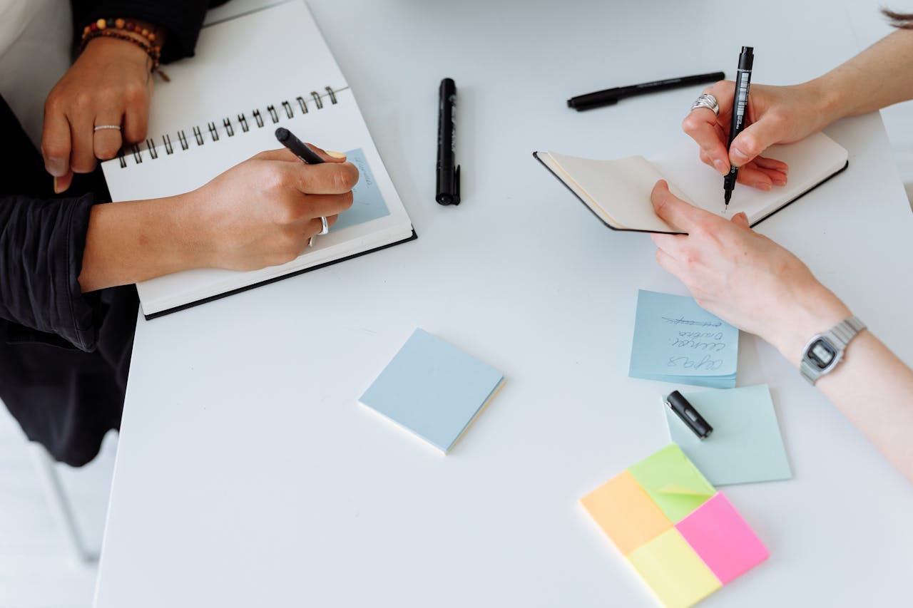 взаимодействие с экспертами